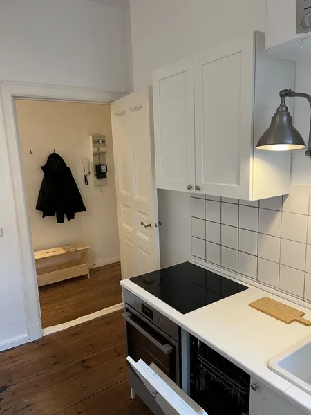 Wohnen mit Charakter: Ein-Zimmer-Apartment in der Friedelstraße — photo 1